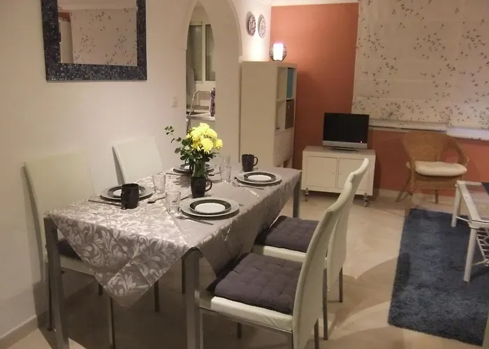 Apartment Cozy And Charming House In