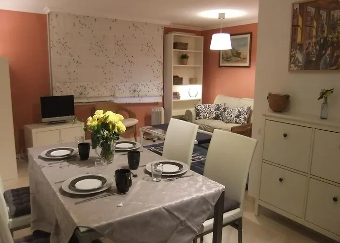 Cozy And Charming House In Apartment