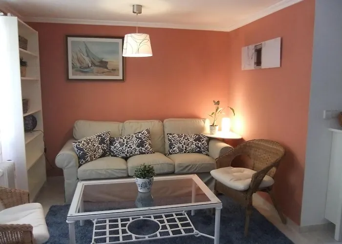Cozy And Charming House In Apartment *